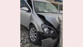 Konya’da otomobil duvara çarptı! 4 yaralı