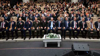 Konya’da 12 Mart coşkusu: Vali Akın öğrencilerle Mehmet Akif’i andı