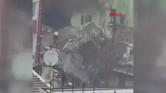 Son dakika! 2 bina çöktü, yaralılar var