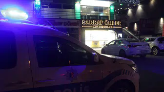 Konya’da gece yarısı maskeli soygun! 3 hırsız kuyumcu soydu
