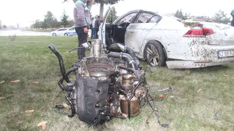 Konya'da kontrolden çıkan araç ortalığı savaş alanına çevirdi