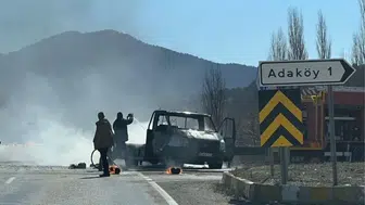 Konya’da araç yangını! Seyir halindeki araç yandı
