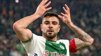 Konyaspor’da kaptan Adil Demirbağ, Dünya Kupası'nda olmak istiyor
