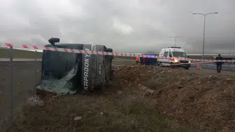 Aksaray'da yolcu otobüsü devrildi: 23 yaralı!