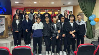 Konya’da geleceğin gazetecilerine net mesaj: Yalan habere kanmayın!