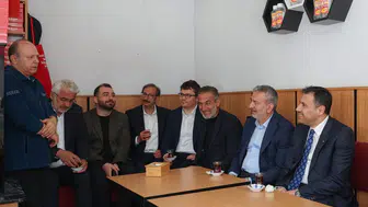 Başkan Özgökçen, Konyalı vatandaşla çay içti, sorunları dinledi