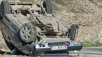 Konya’da feci kaza ucuz atlatıldı: Otomobil ters döndü