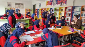 Konya’da dikkat çeken eğitim modeli: Üniversiteliler liselilere rehberlik ediyor