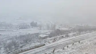 Konya'da kış geri döndü! O ilçe beyaza büründü