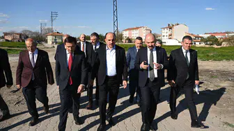 Konya’da şehir dönüşümü masada değil sahada konuşuldu