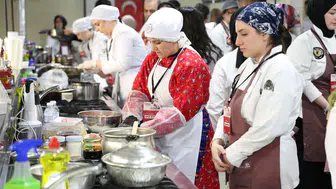Yöresel lezzetler sahnede: Konya’da büyük yemek yarışı başladı
