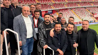 Konyaspor'da Başkan Ömer Atiker'den takıma tebrik