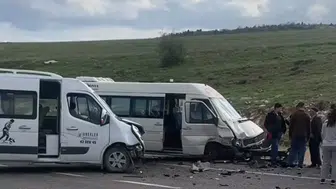 Konya’da okul servisi ile minibüs çarpıştı! Yaralılar var