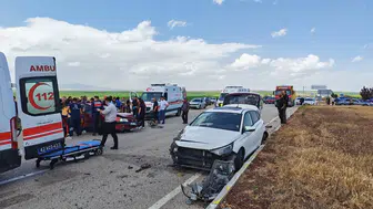 Ankara-Konya yolunda korkutan kaza: 5 yaralı!