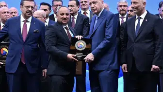 Konyalı isme büyük ödül! Cumhurbaşkanı Erdoğan şereflendirdi