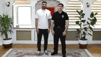 Konyaspor Kaptanı Demirbağ, yeni Emniyet Müdürü’nü ziyaret etti