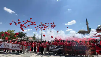 Konya’da öğrencilerden LGS ve milli takıma destek yürüyüşü!