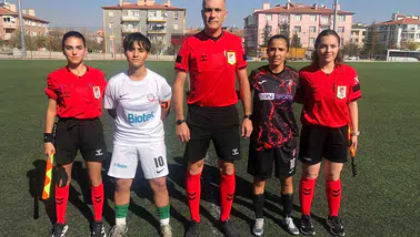 Hakemlere tam not! Konya İdmanyurdu-Denizli Sultanlarspor maçını yönettiler