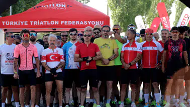 Konya'da farklı illerden gelen sporcular kürsü için ter döktü