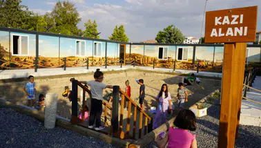 Konya'da sıra dışı yaz tatili! Çocuklar arkeolog gibi çalışıyor