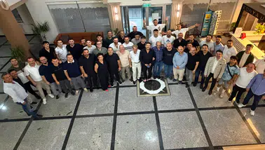 Konya’da yıllar sonra anlamlı buluşma! Mezunlar ve öğretmenler yeniden bir araya geldi