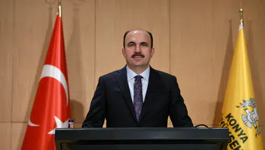 Konya Büyükşehir Belediye Başkanı Altay'dan sağlık çalışanlarına büyük teşekkür!