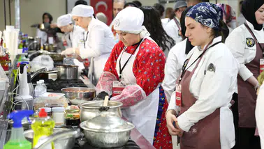 Yöresel lezzetler sahnede: Konya’da büyük yemek yarışı başladı