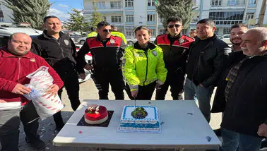 Ereğli’de ihbar üzerine gittiler, pasta ile karşılandılar