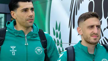 Konyaspor, Beşiktaş maçı için İstanbul'a uçtu