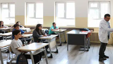 Milli Eğitim Bakanlığı duyurdu! Okullar Cuma günü tatil