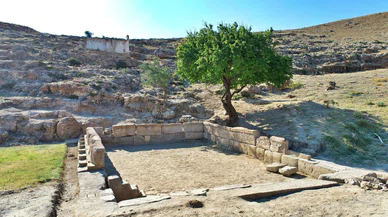 Konya’da restorasyon yapılan bölgeye zarar verdiler!