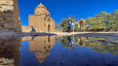 Van eşsiz güzellikleriyle iz bırakıyor! İşte mutlaka gezilmesi gereken yerler...