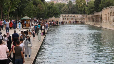 Türkiye'nin en büyük şehirlerden biri olan Şanlıurfa'da bu yerlere bayılacaksınız...