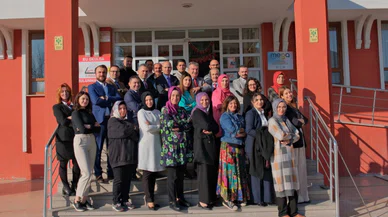 Meram'da öğretmenlere tatlı sürpriz! Başkan Kavuş'tan anlamlı mesaj...