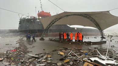 Korku filmlerini aratmayacak olay! Gemi ikiye bölündü...