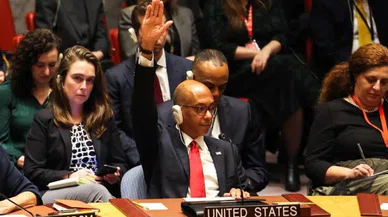 Koçak: Kalkan bu el, insanlık  onuruna uzanan kirli bir eldir