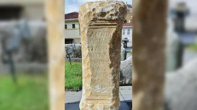 Tarihi mezar taşı bulundu! Hangi döneme ait olduğunu duyunca çok şaşıracaksınız...