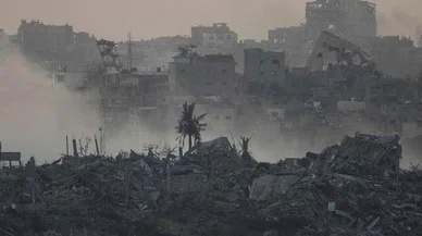 Katil İsrail, şiddeti arttırdı! Filistinlilerin sığındığı okula saldırı