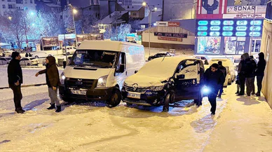 Kar ulaşımı felç etti! O yol trafiğe kapatıldı...