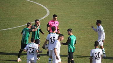 1922 Konyaspor, 10 kişiyle pes etmedi
