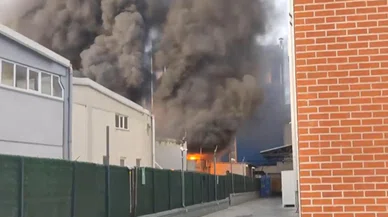 Fabrika yandı, üretim küle döndü! O şehirde esrarengiz yangın...
