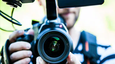 Gazetecilere yeşil pasaport mu geliyor? TBMM'ye sunuldu...