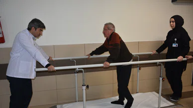 Yatağa bağımlı emekli profesör üç yıl sonra yeniden ayağa kalktı