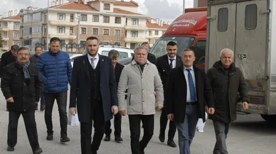 CHP Konya, sahaya indi! Pazarda tek tek sorunları konuştular...