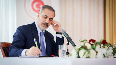 Dışişleri Bakanı Fidan, Almanya’da Türk vatandaşları ve STK temsilcileri ile bir araya geldi