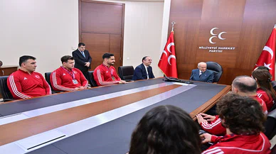 MHP Lideri Bahçeli'den Milli gururumuz güreşçilere tebrik ve destek!