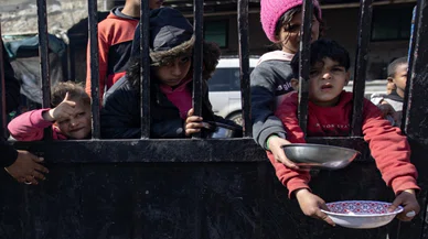 Filistin'de insanlık öldü: 15 çocuk açlık ve susuzluktan vefat etti