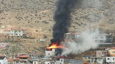 Çatı katında yangın! Hasar bıraktı...