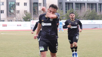 1922 Konyaspor'un golcüsünün eşi ve oğlu trafik kazası geçirdi