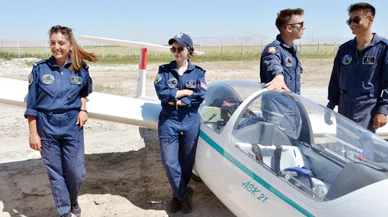 Konya'da pilotluk hayali kuran kızlar uçmaya hazır
